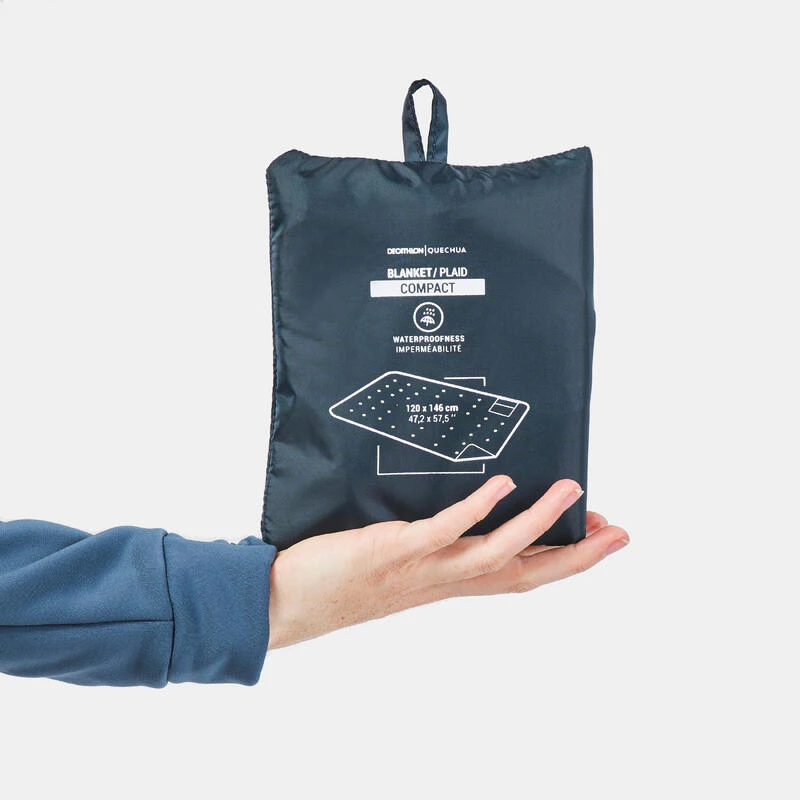Quechua Plaid Tapis Compact De Randonnée Pour Pause Et Pique-nique - 146 X 120 Cm 4 Quechua Plaid Tapis Compact De Randonnée Pour Pause Et Pique-nique - 146 X 120 Cm – Image 2
