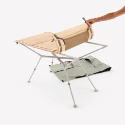 Quechua TABLE DE CAMPING COMPACTE 4/6 PERSONNES - PLATEAU BOIS - POCHE DE RANGEMENT -Aktive Magasin table de camping compacte 46 personnes plateau bois poche de rangement 7